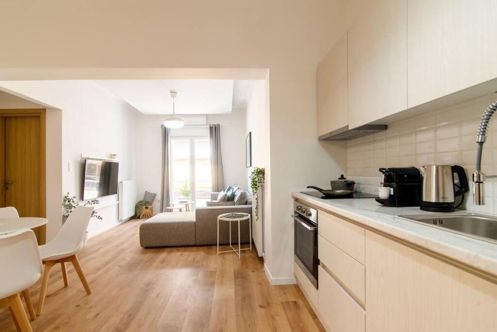 Kelly'S Urban Home - 5 Mins Walk To Acropolis เอเธนส์ ภายนอก รูปภาพ